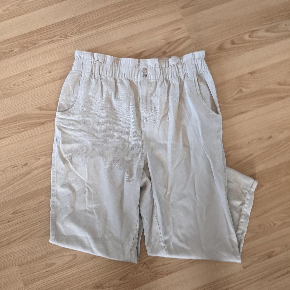 H&M High-Waisted Beige Paperbag Pants
